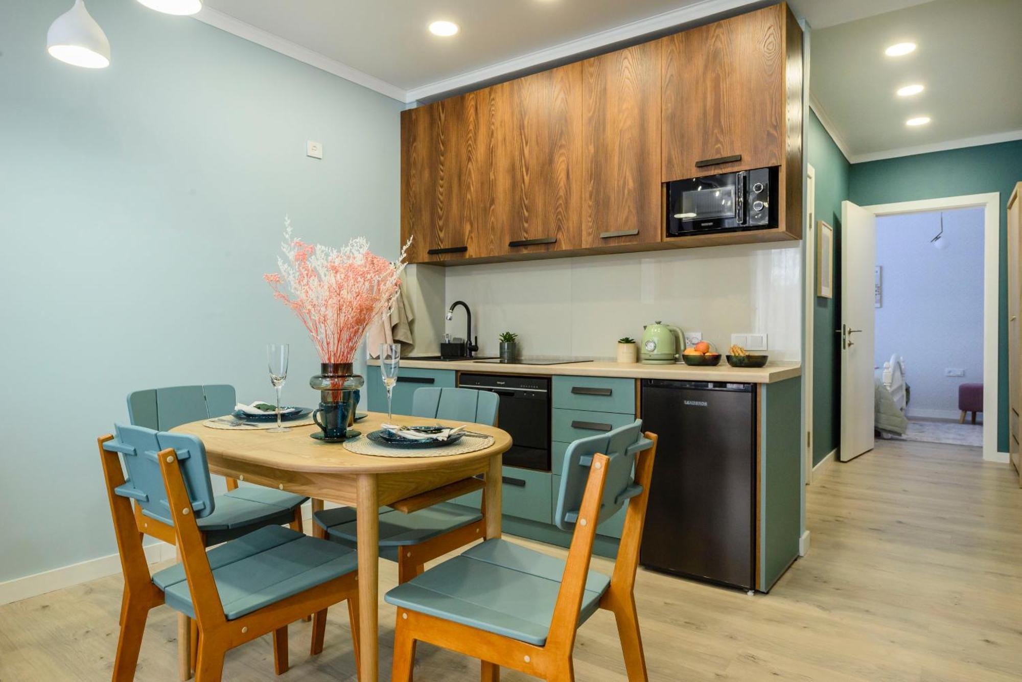 Mid-Century Charm Apartments В Центре Алматы 外观 照片
